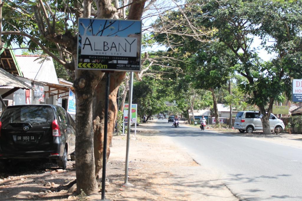 Albany Home Stay Kuta  Dış mekan fotoğraf